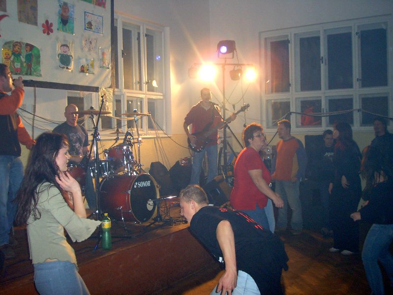 Image 15 of 23  -  90 kB